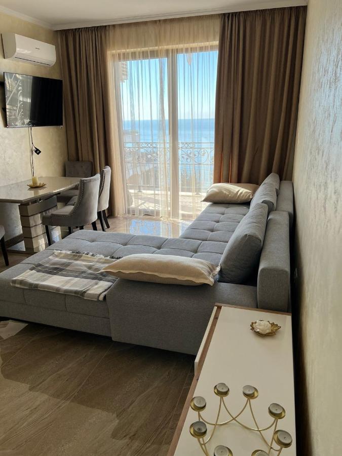 Luxury Penthouse Apartments At Valencia Gardens Burgas Exterior photo
